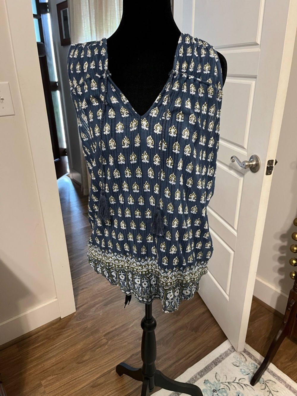 Women’s Blue Patterned Lucky Brand Top Size Large